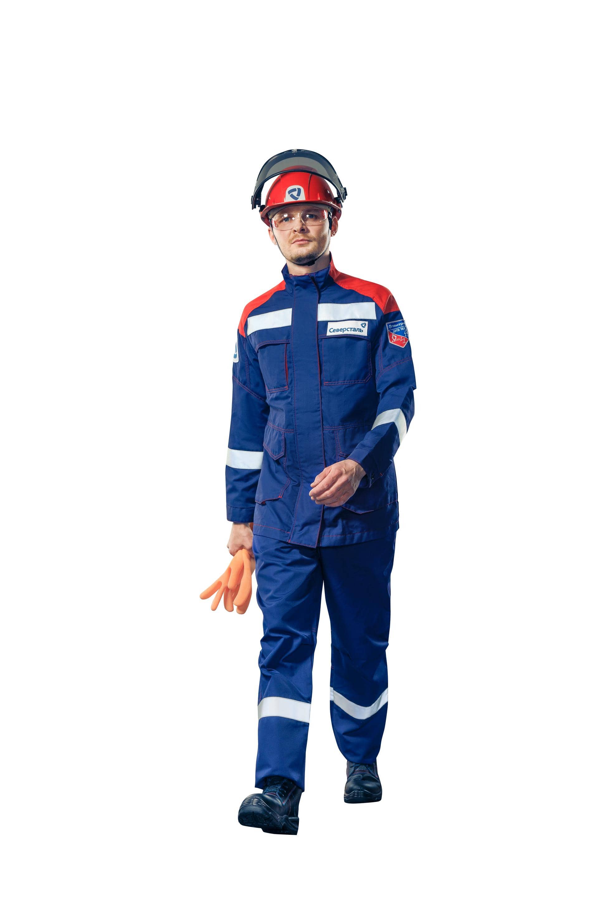 Электромонтер за работой